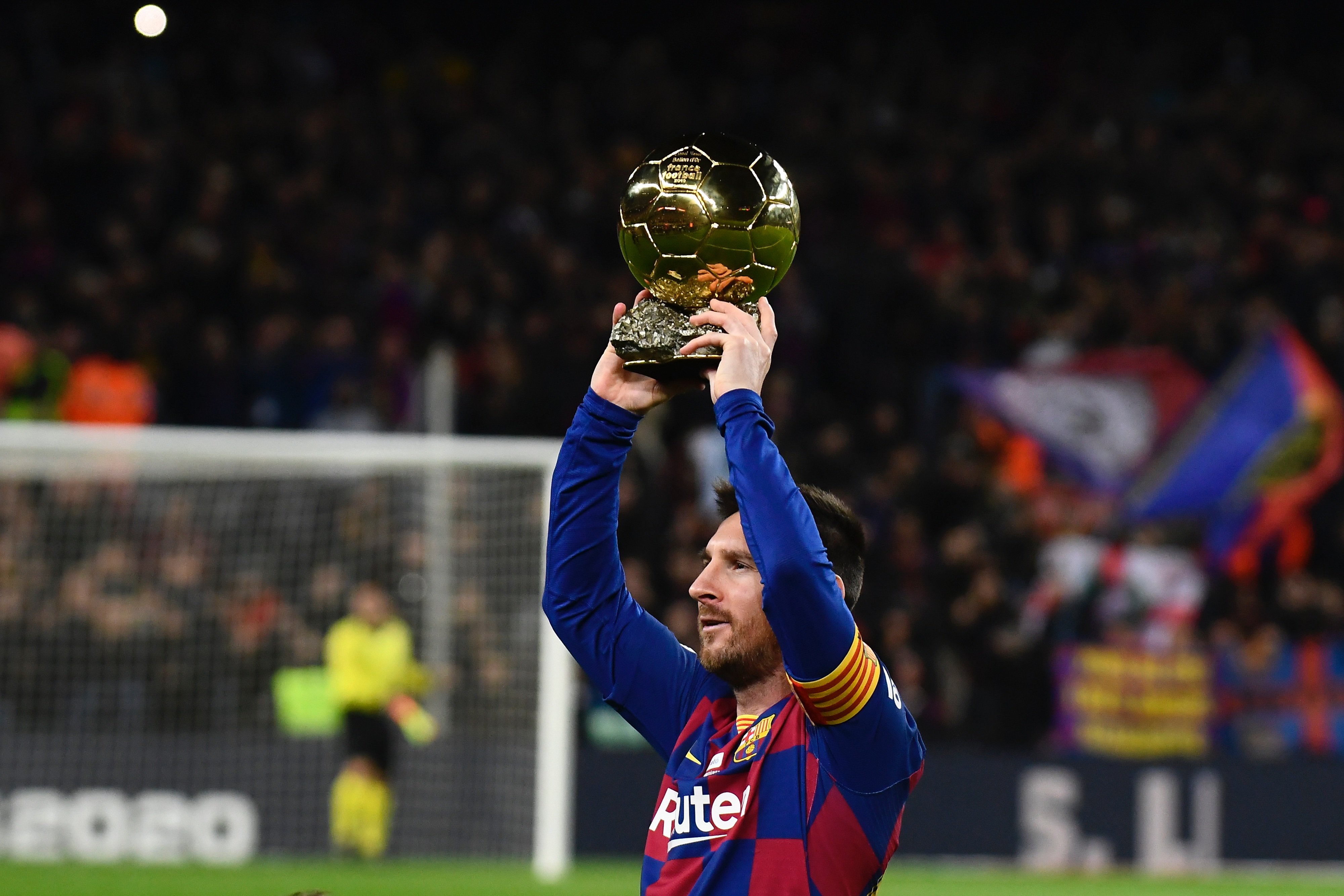 哈尔滨亚冬会倒计时100天！奖牌、火炬、会歌发布人民日报客户端.