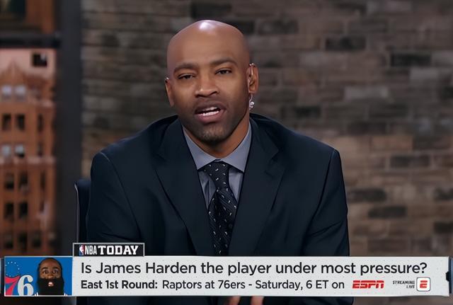 🤔队记：杨瀚森的表现让人惊讶因他已准备好 语言问题需要解决