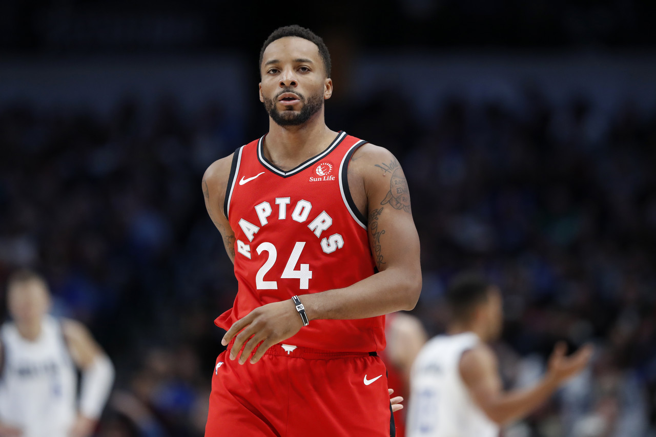 德约：美网球场四处都弥漫着浓厚烟味，但没办法在这里是合法的