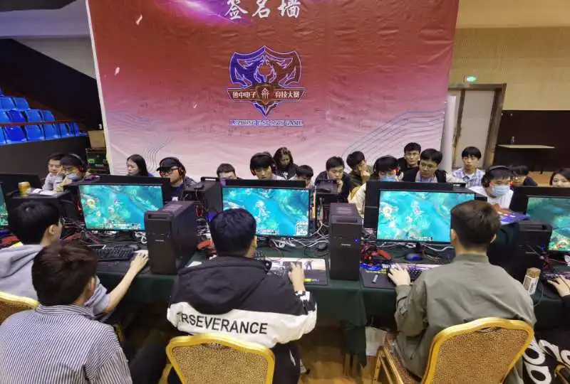 斗地主中角色不同打法不同（斗地主各角色打法各异）