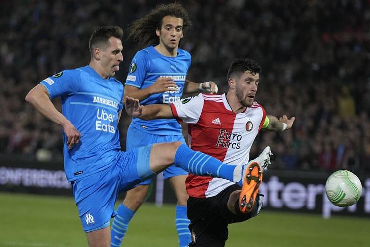 皇家马德里球员庆祝方式引人发笑