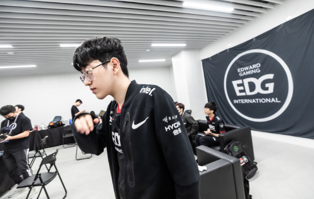 將多次撲出 將多次撲出